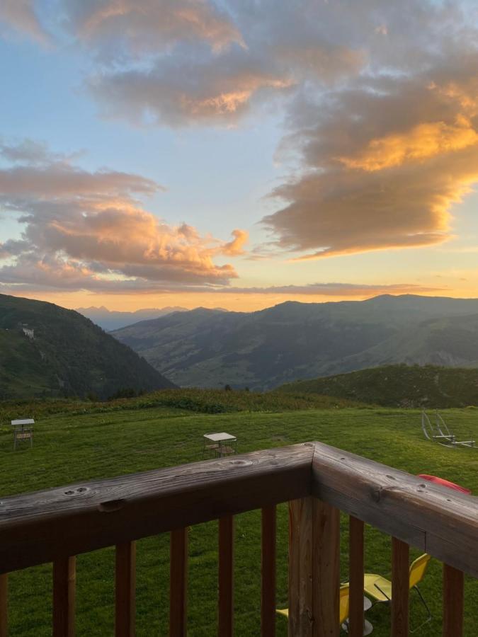 Chambres Et Tables D'Hotes Le Choton A Nono - Col Du Joly Beaufortain Hauteluce Exterior photo